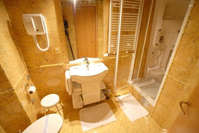 Hotel Dinara Livno Room photo
