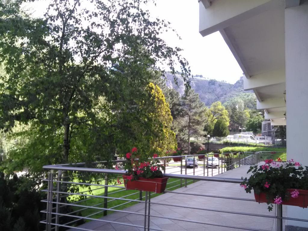 Hotel Dinara Livno Exterior photo