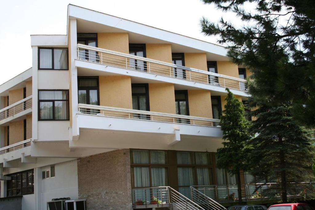 Hotel Dinara Livno Exterior photo